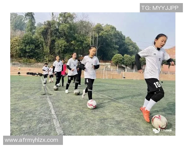 小学生足球明星风采展示与成长故事分享